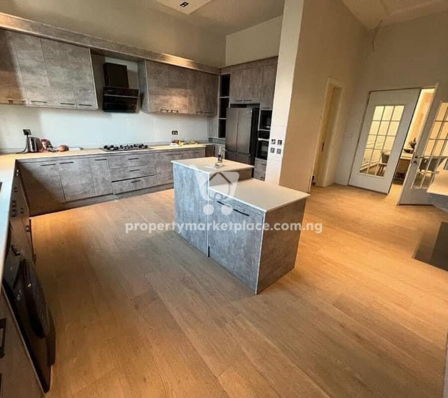 Fully furnished & serviced 2 bedroom smart apartment