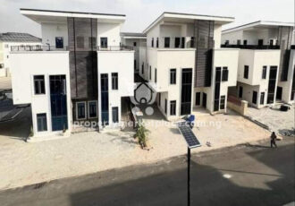 Contemporary 5 bedroom detached duplex with open rooftop