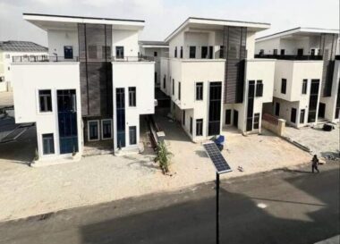 Contemporary 5 bedroom detached duplex with open rooftop