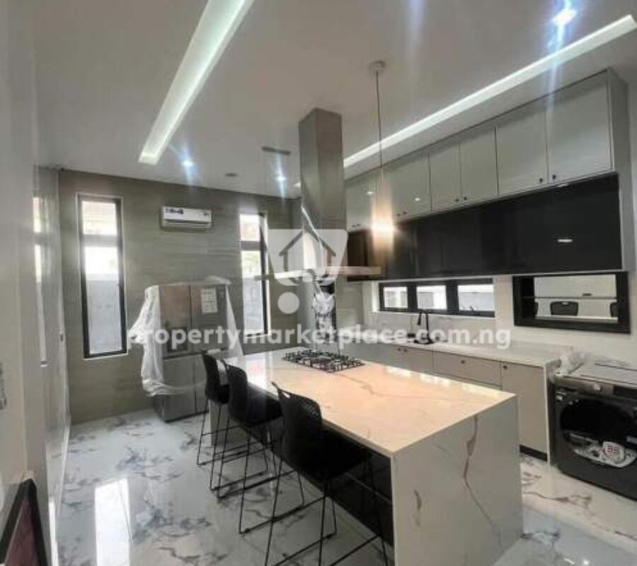 Solidly built smart 6 bedroom detached duplex