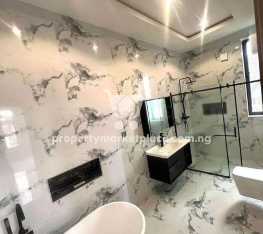 Solidly built smart 6 bedroom detached duplex