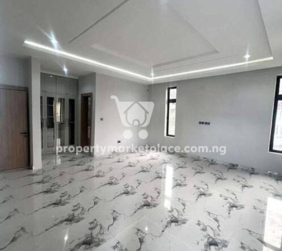 Solidly built smart 6 bedroom detached duplex