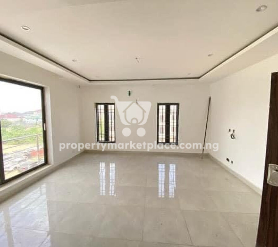 Luxurious 3 bedroom flat with Bq