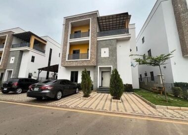 Massive & tastefully finished 5 bedroom detached duplex