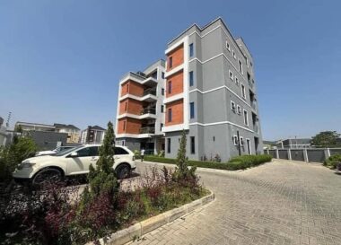 Spacious and nicely finished 2 bedroom flat