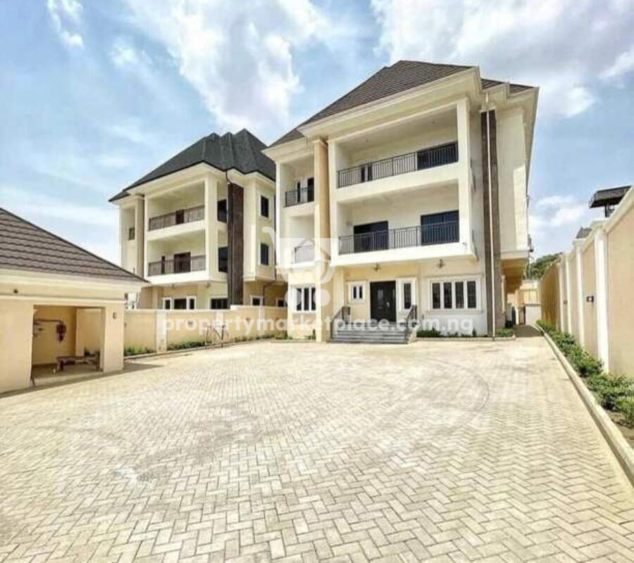 Massive & superbly finished 7 bedroom detached duplex