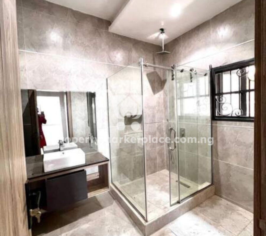 Massive & superbly finished 7 bedroom detached duplex