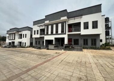 Luxurious & nicely finished 2 bedroom flat