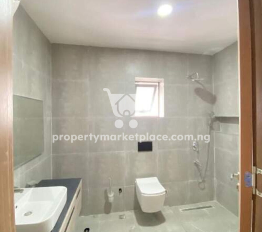 Luxurious & superbly finished 4 bedroom terrace duplex + Bq
