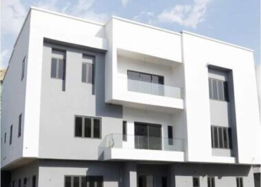 Lavishly finished 7 bedroom automated duplex