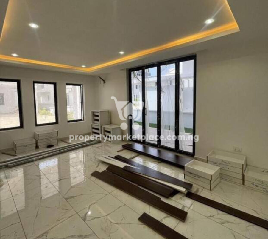 Superbly built 5 bedroom semi detached duplex with Bq