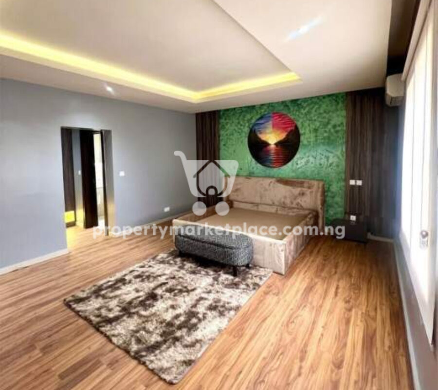 Exquisitely furnished 5 bedroom detached duplex with Bq