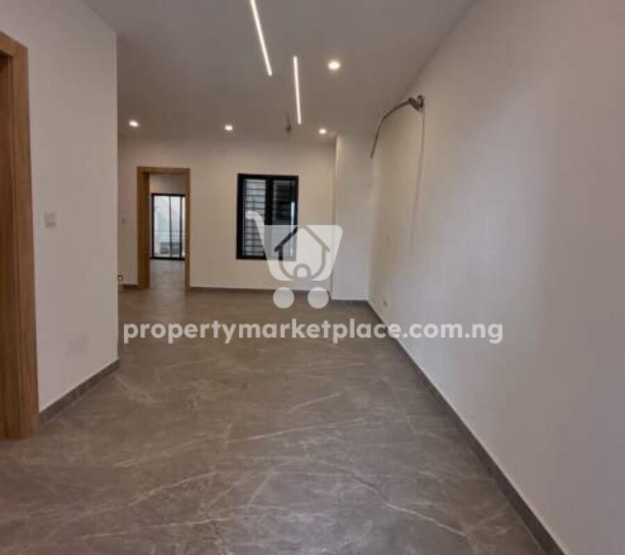 Tastefully finished smart 4 bedroom terrace duplex with Bq
