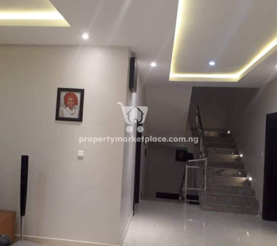 Superbly furnished 5 bedroom semi detached duplex with Bq
