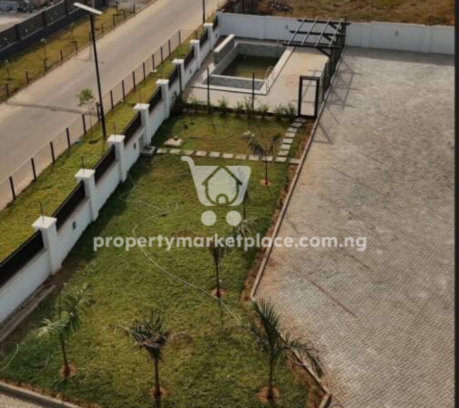 Tastefully finished smart 4 bedroom terrace duplex with Bq