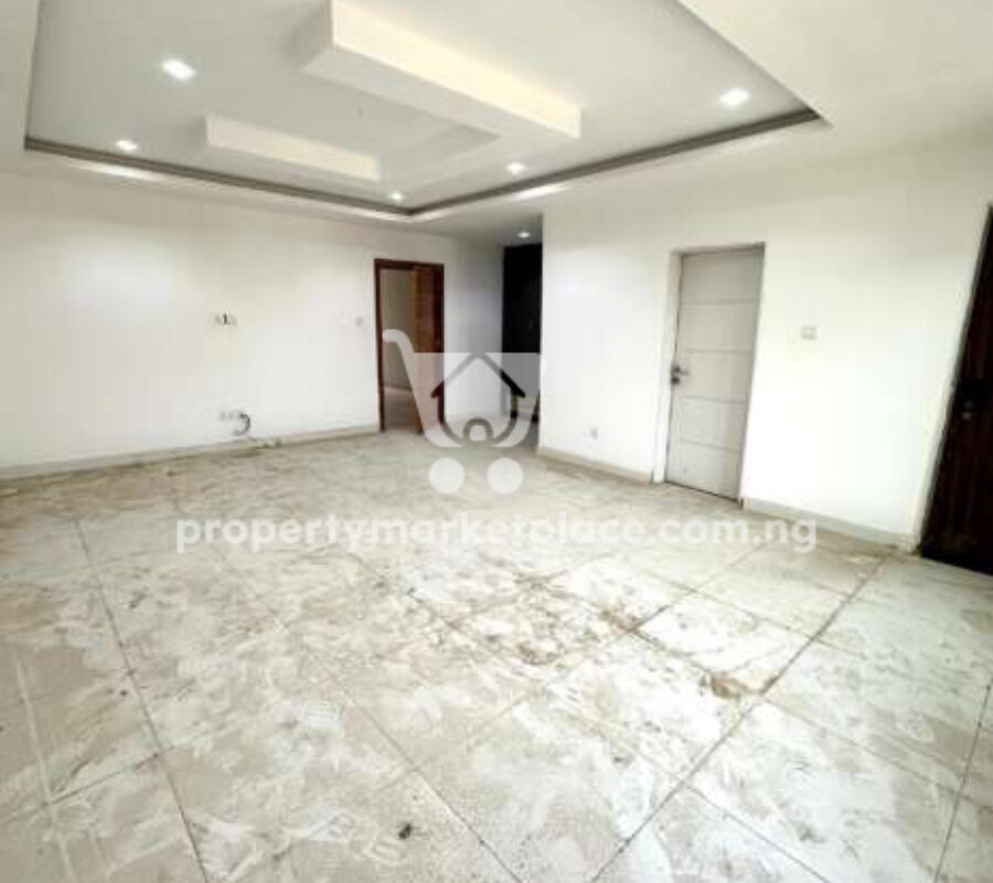 Newly built 4 bedroom terrace duplex with Bq in an Estate