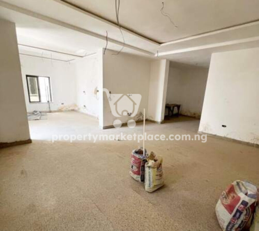 Luxurious 4 bedroom semi detached duplex with Bq