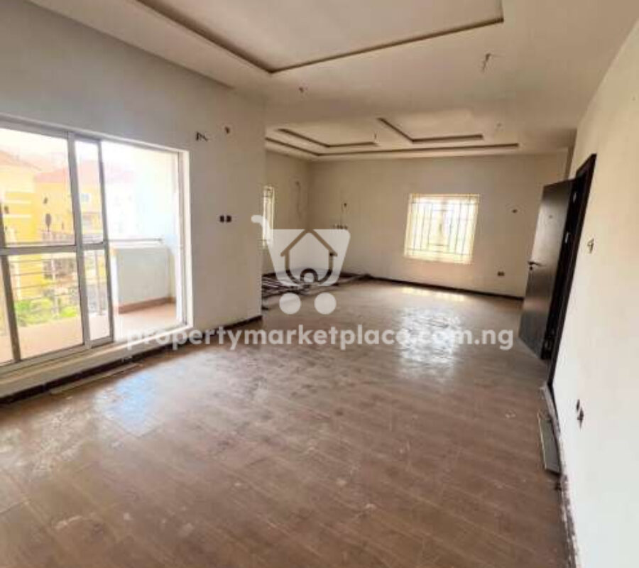 5 bedroom semi detached duplex with Bq