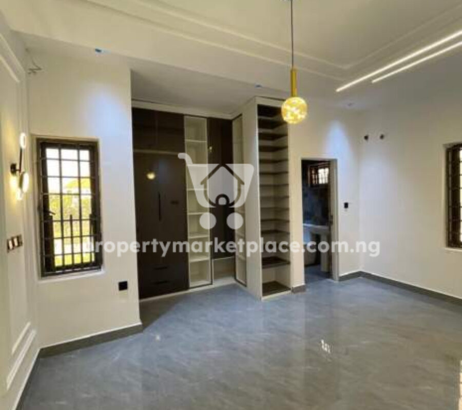 Exquisitely finished 4 bedroom terrace duplex with Bq