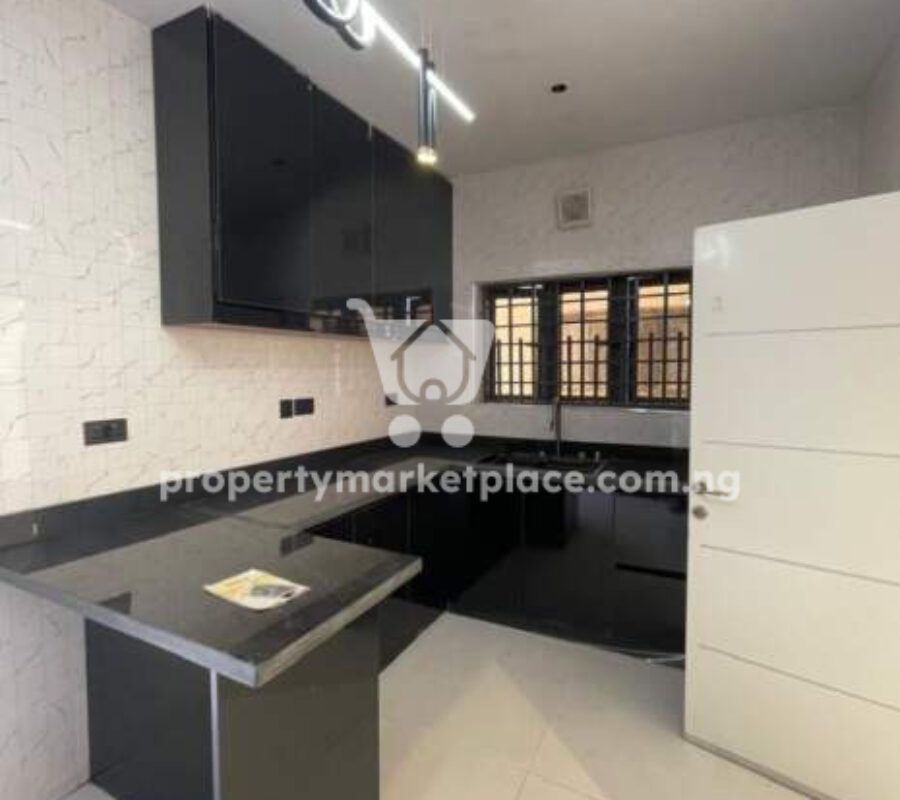 Exquisitely finished 4 bedroom terrace duplex with Bq