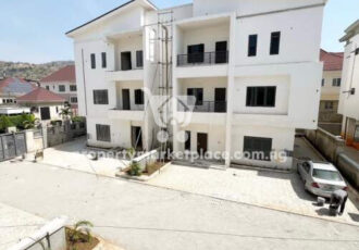 Luxurious 4 bedroom semi detached duplex with Bq