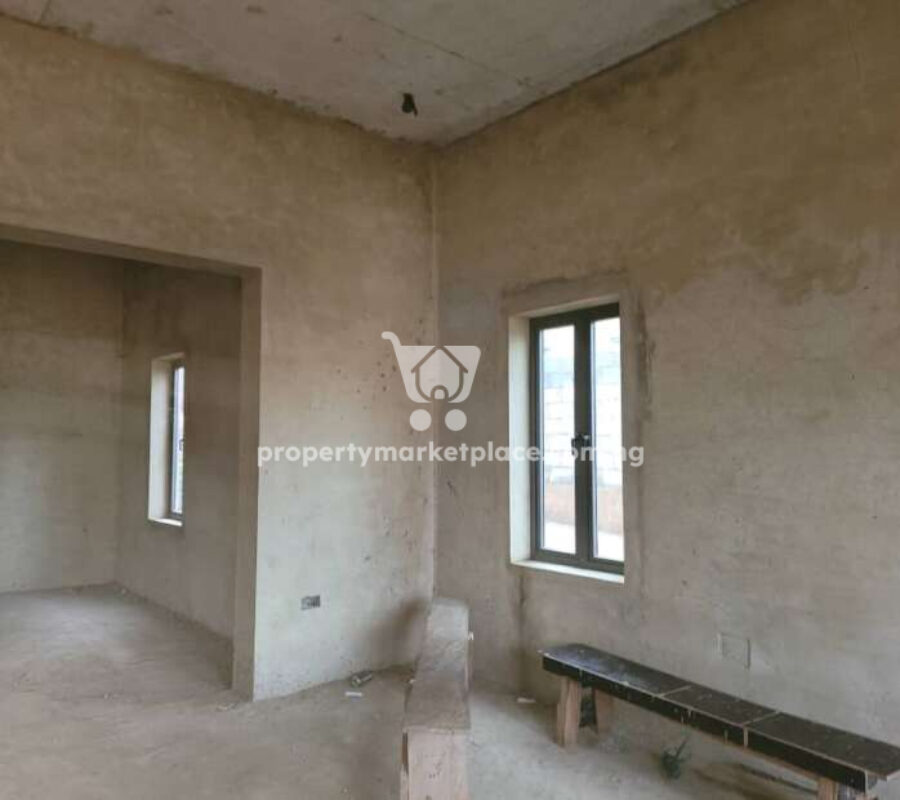 4 bedroom detached duplex with Bq (semi finished)
