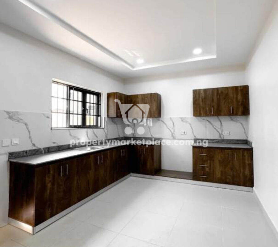 Superbly finished 5 bedroom detached duplex with Bq