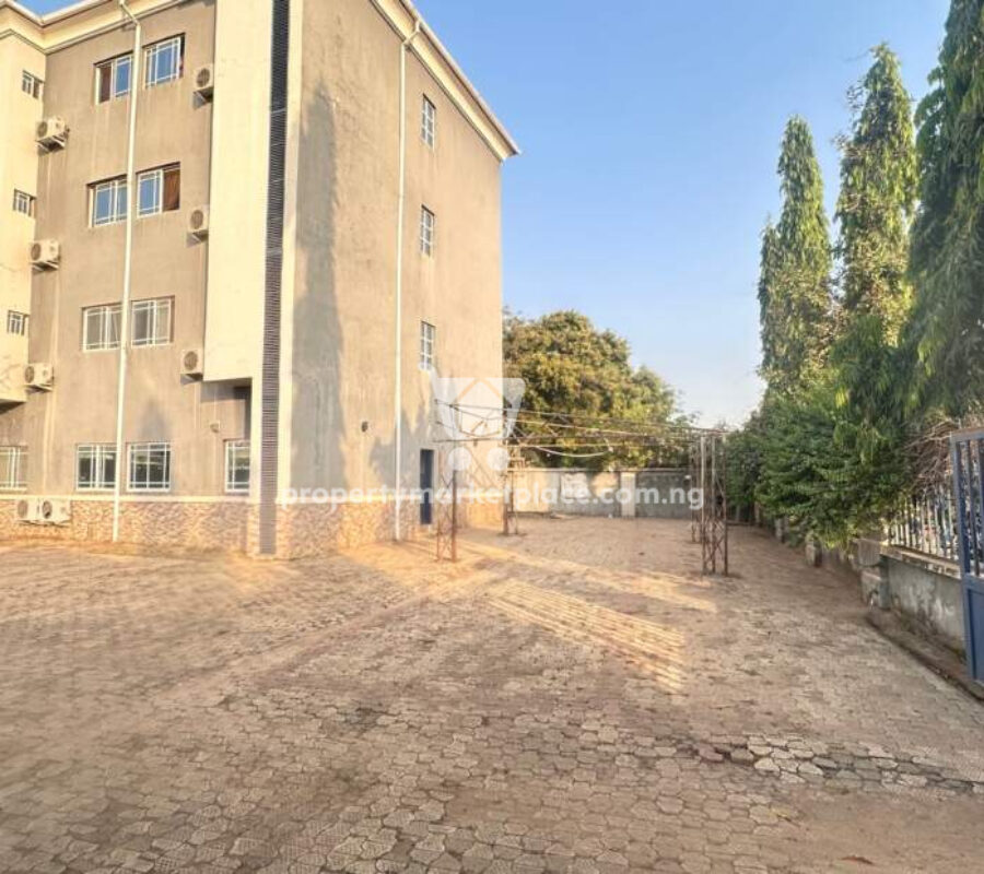 55 rooms equipped & functional hotel