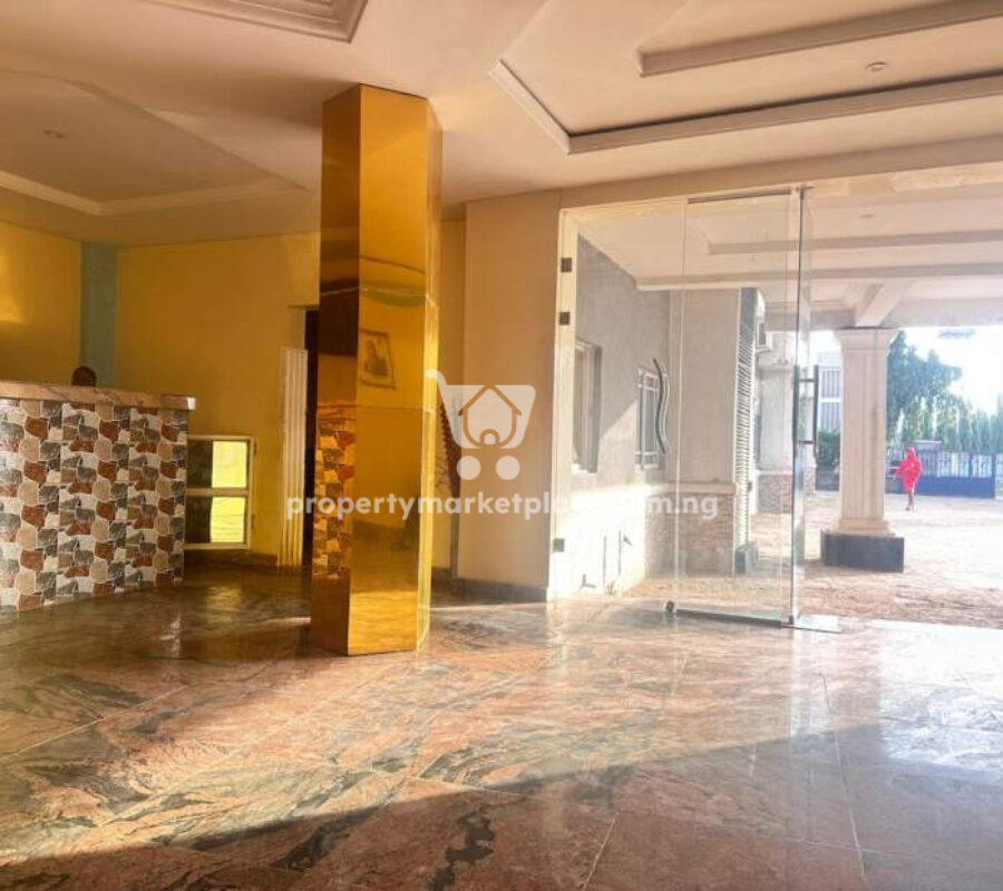 55 rooms equipped & functional hotel