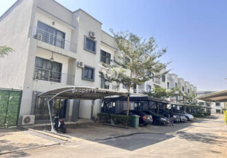Exquisite 4 bedroom terrace duplex with Bq in an estate