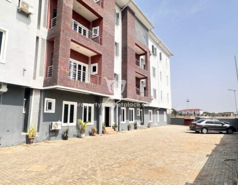 Solidly built & luxurious 3 bedroom flat