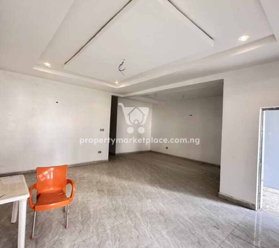 Luxurious & spacious 4 bedroom terrace duplex with Bq