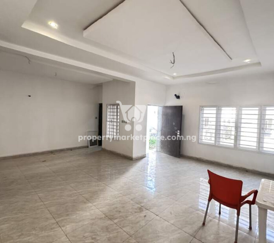 Luxurious & spacious 4 bedroom terrace duplex with Bq