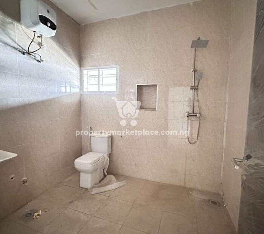 Luxurious & spacious 4 bedroom terrace duplex with Bq