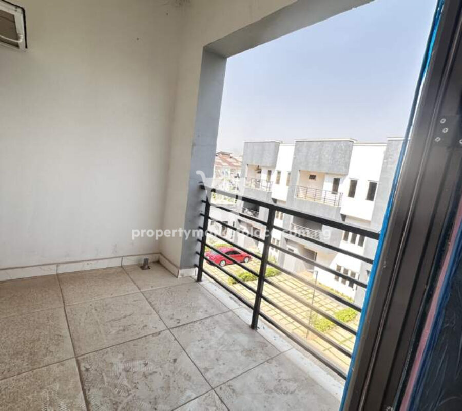 Luxurious & spacious 4 bedroom terrace duplex with Bq