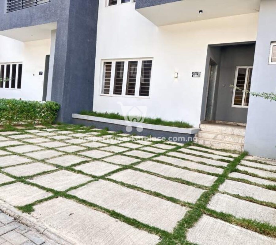 Luxurious & spacious 4 bedroom terrace duplex with Bq