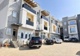 Luxurious 4 bedroom terrace duplex and a room Bq