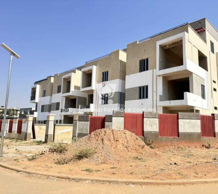Massive 6 bedroom terrace duplex with Bq & open rooftop