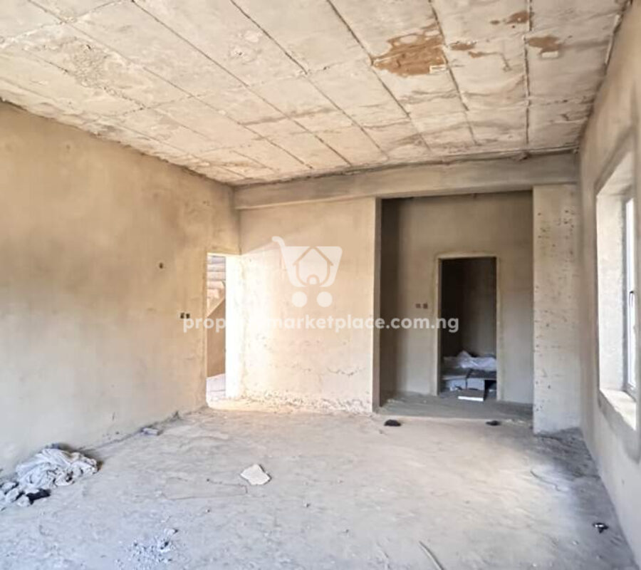 Massive 6 bedroom terrace duplex with Bq & open rooftop