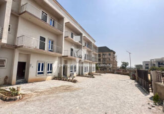 Luxurious 4 bedroom terrace duplex with Bq