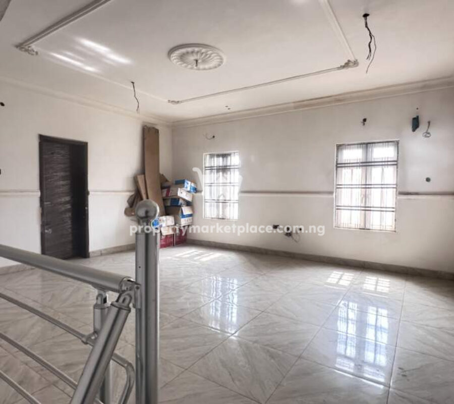 4 bedroom terrace duplex with Bq
