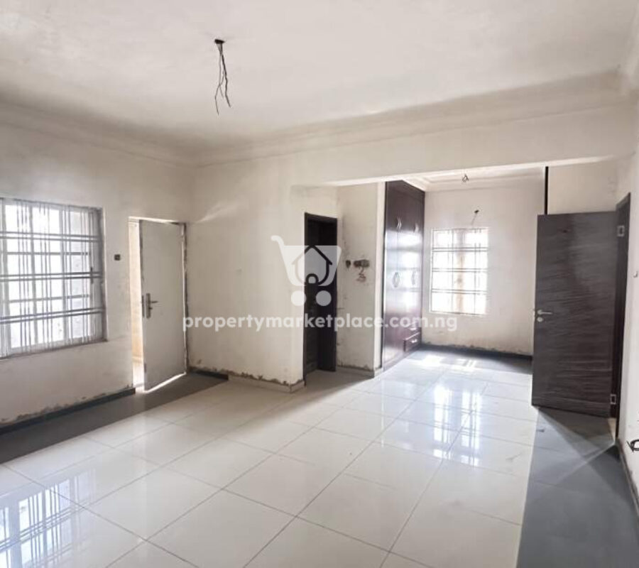 4 bedroom terrace duplex with Bq