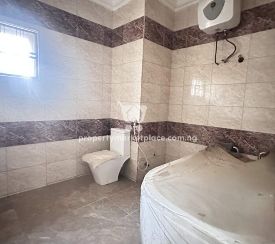 4 bedroom terrace duplex with Bq