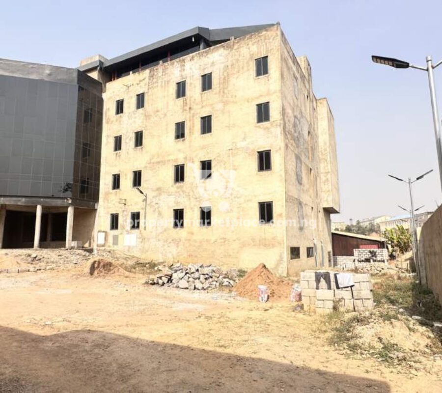 66 rooms hotel on 3000sqm