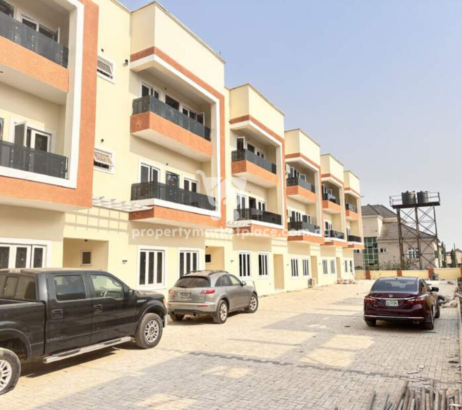 Luxurious 4 bedroom terrace duplex with Bq