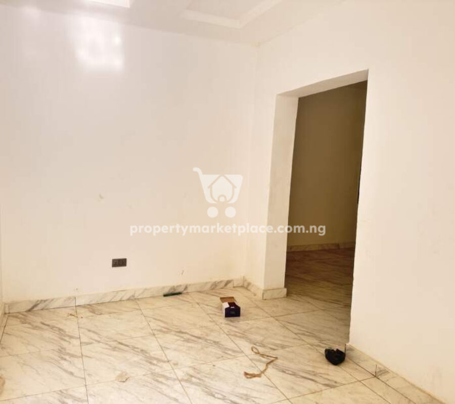 Luxurious 4 bedroom terrace duplex with Bq