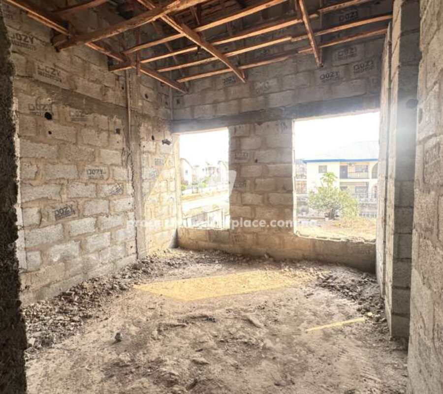 Solidly built 2 bedroom terrace duplex