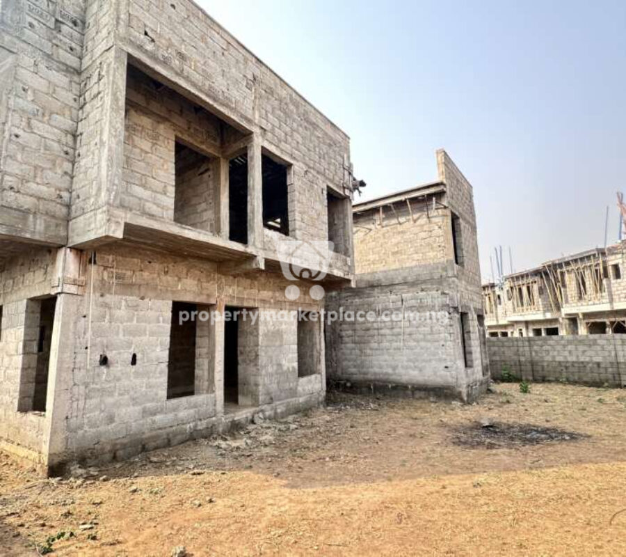 Solidly built 2 bedroom terrace duplex