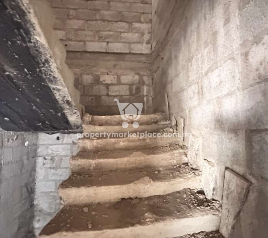 4 bedroom terrace duplex with Bq (carcass)