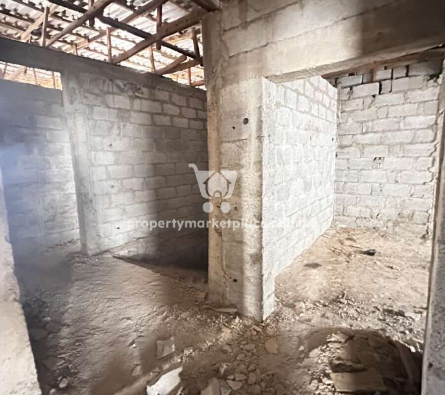 4 bedroom terrace duplex with Bq (carcass)